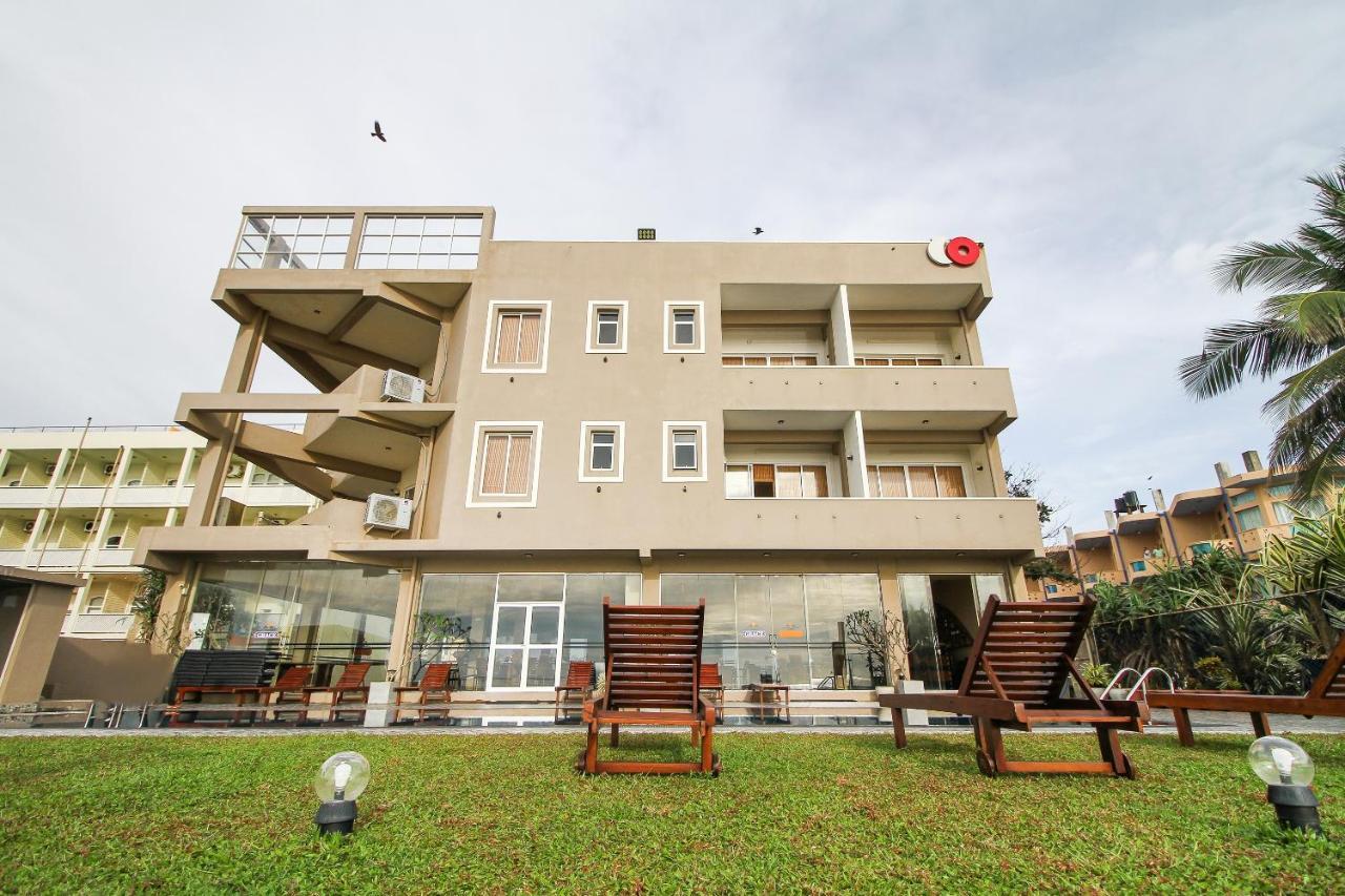 Grace Beach Resort By Travel Corners Негомбо Екстериор снимка