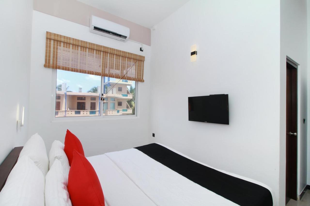 Grace Beach Resort By Travel Corners Негомбо Екстериор снимка